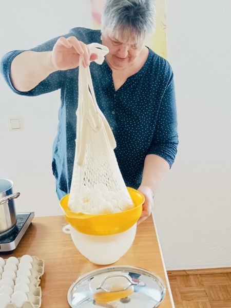 Eierfärben